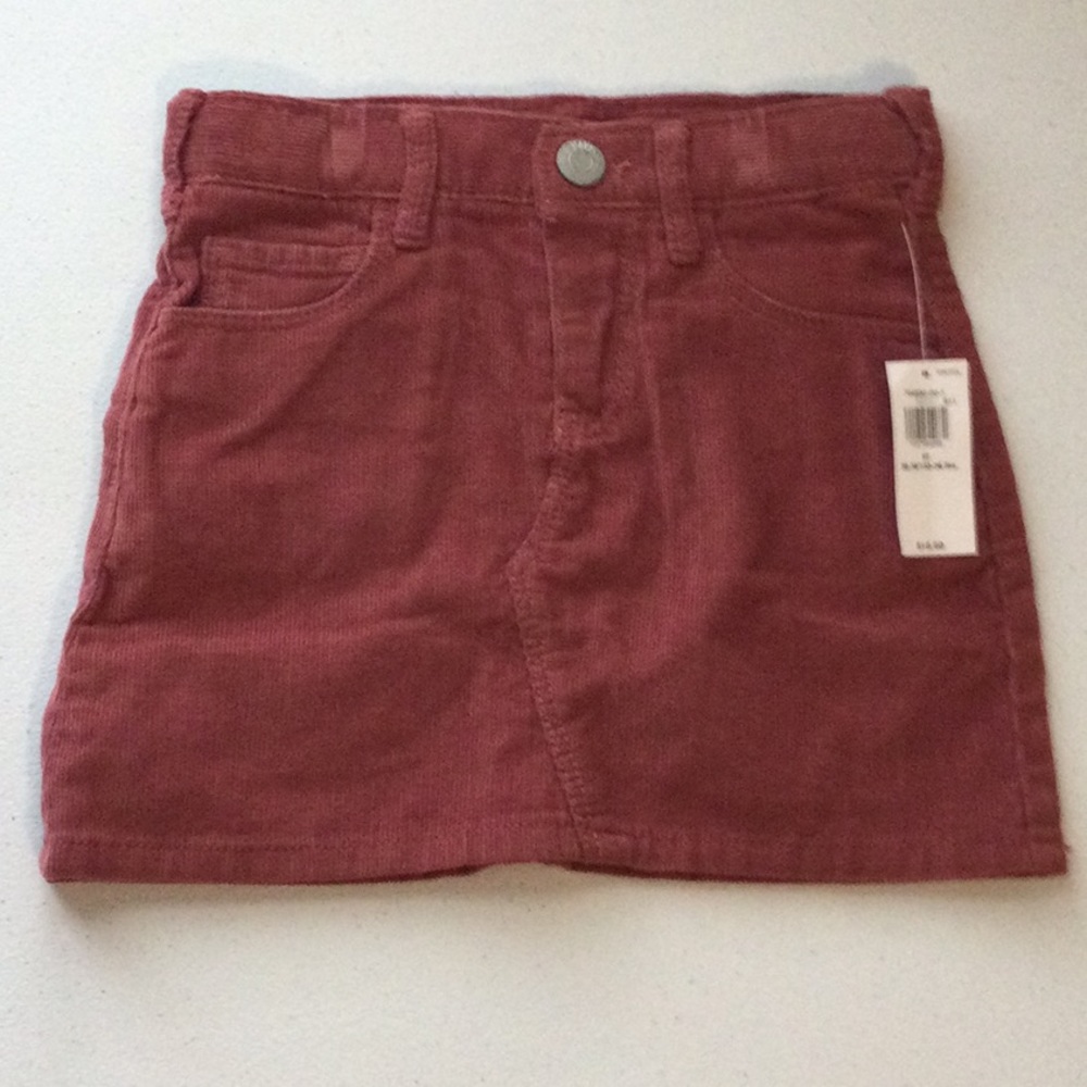 NWT - Old Navy Corduroy skirt. Size 3T